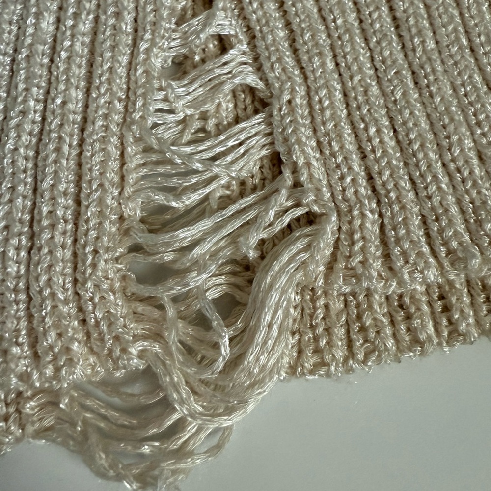 Distressed cream long sleeve tunic sweater medium NWT - Picture 3 of 3